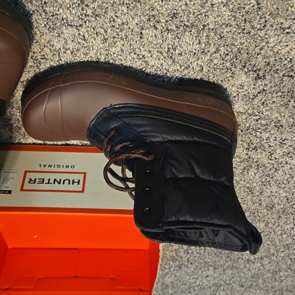 Shoes - Picture 2 of 4